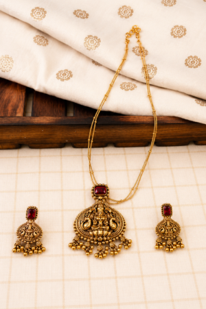 Lakshmi Pendant Necklace Set